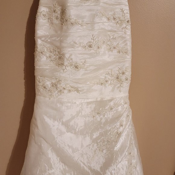 Wedding Dress Ivory La Sposa Size 4 - Picture 8 of 11